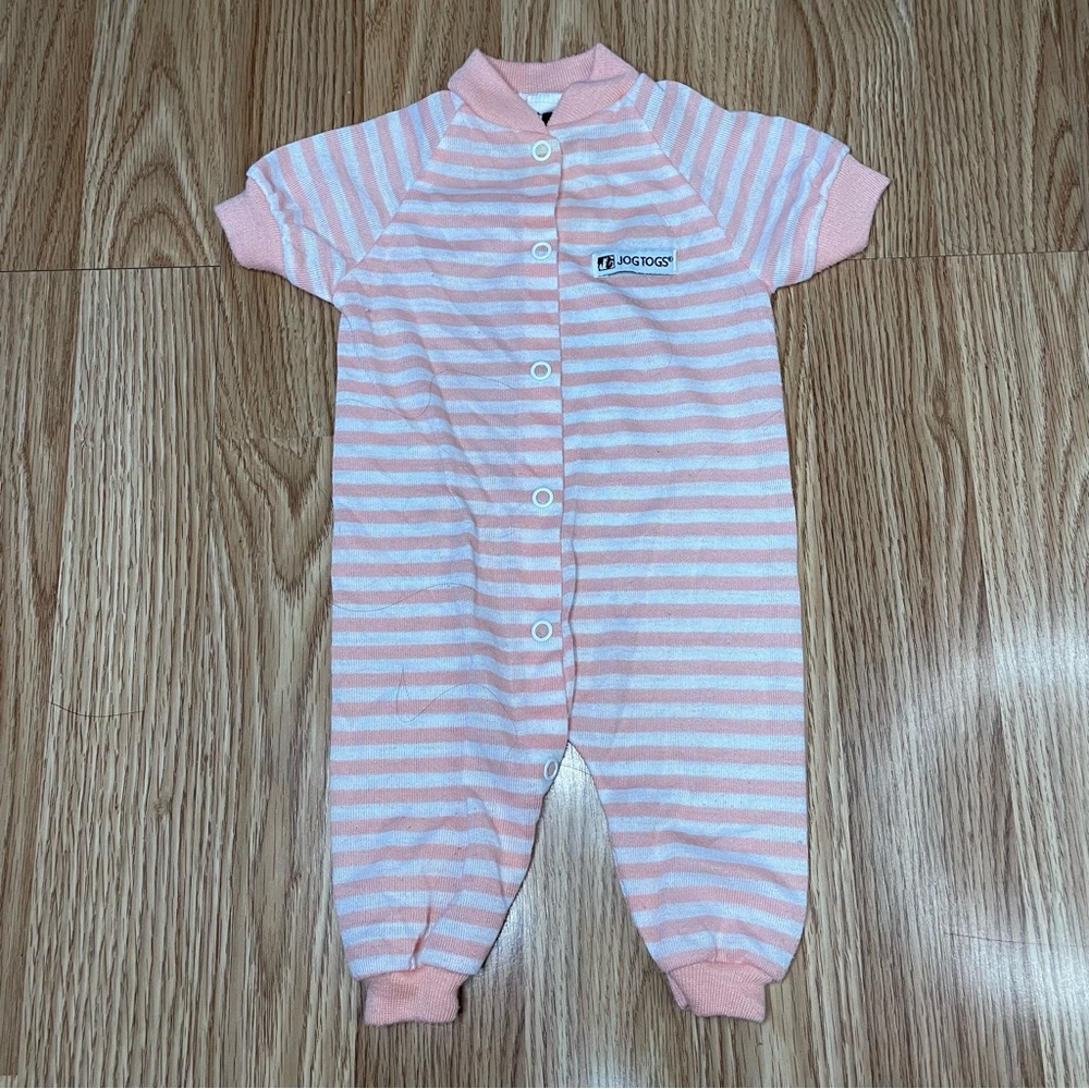 VINTAGE JOG TOGS PEACH AND WHITE STRIPED BABY PAJAMAS NEWBORN SIZE